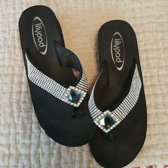 $20 flip flops in bulk